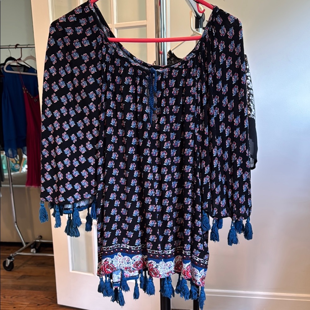 Kensie Black and Blue Patterned Women's Top